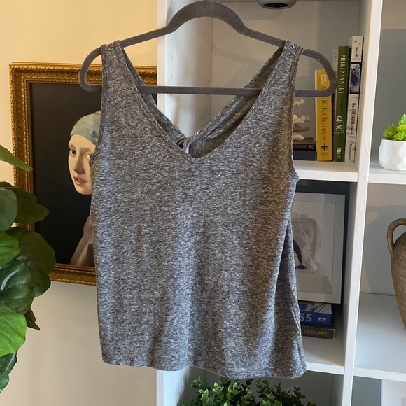 Textured Tank with a Twist! So cute! Classic! - Picture 2 of 4